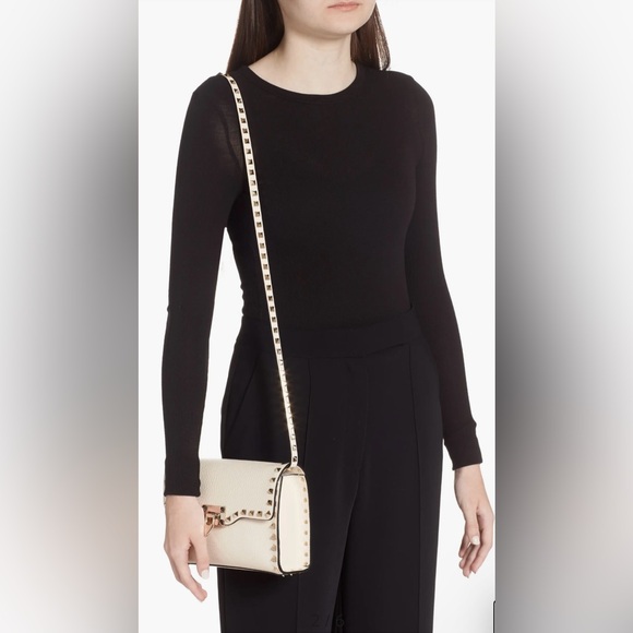 Valentino Garavani NWT Rockstud Small Leather
Shoulder Bag - Picture 2 of 8